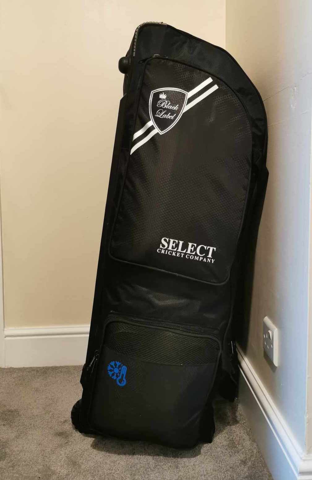 Select Black Label Wheelie-Select Cricket Store