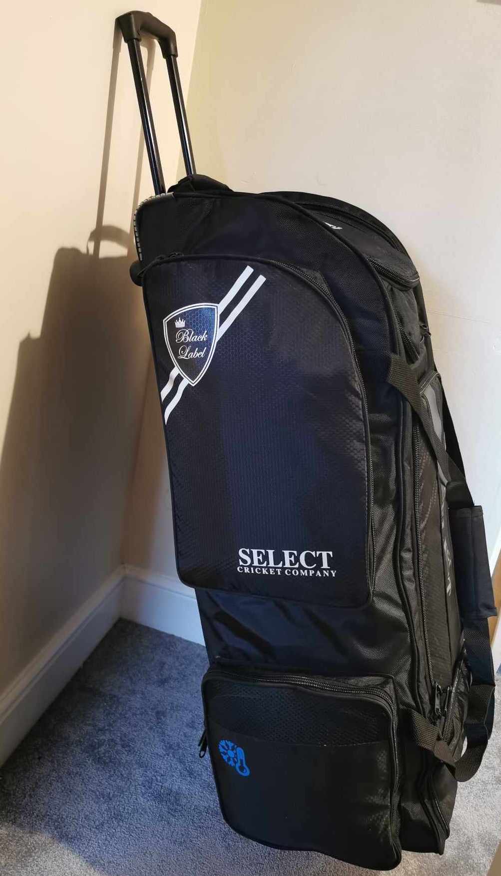 Select Black Label Wheelie-Select Cricket Store