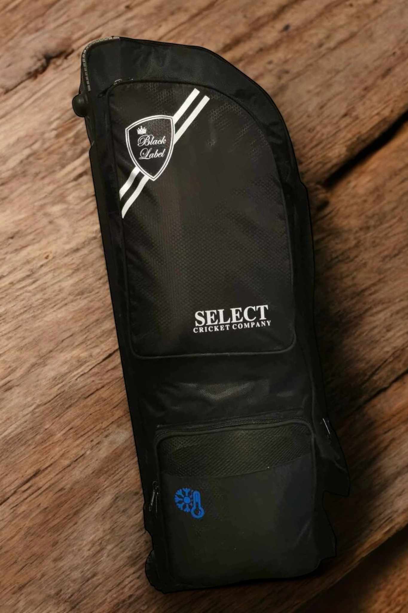 Select Black Label Wheelie-Select Cricket Store